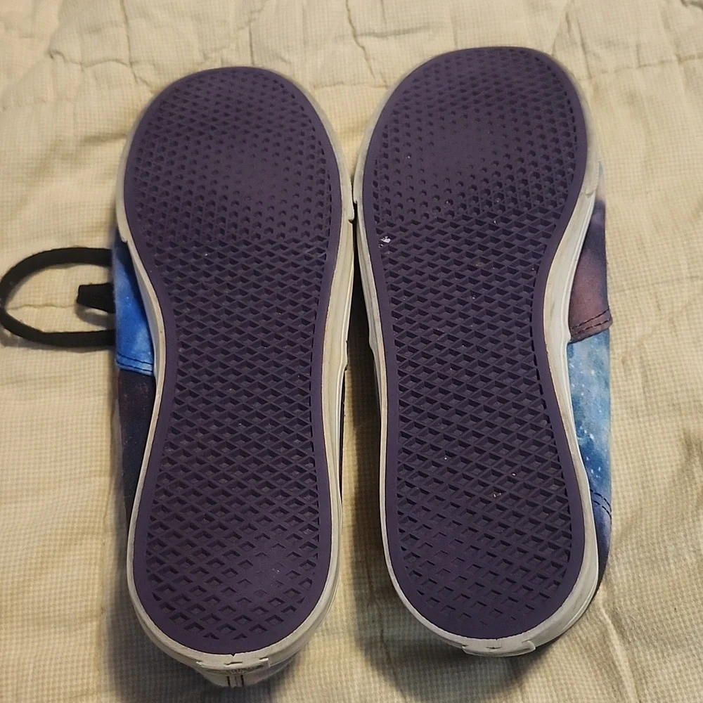 Unisex Vans brand tennis shoes. Multi color Size 6.5 Men's or Size 8 Women's - Picture 3 of 4